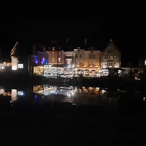 Le Duclos, Rez-de-jardin Centre , Dinan France
