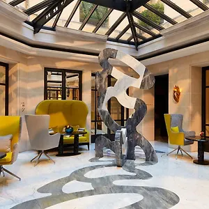 Le Burgundy 5*, Paris France